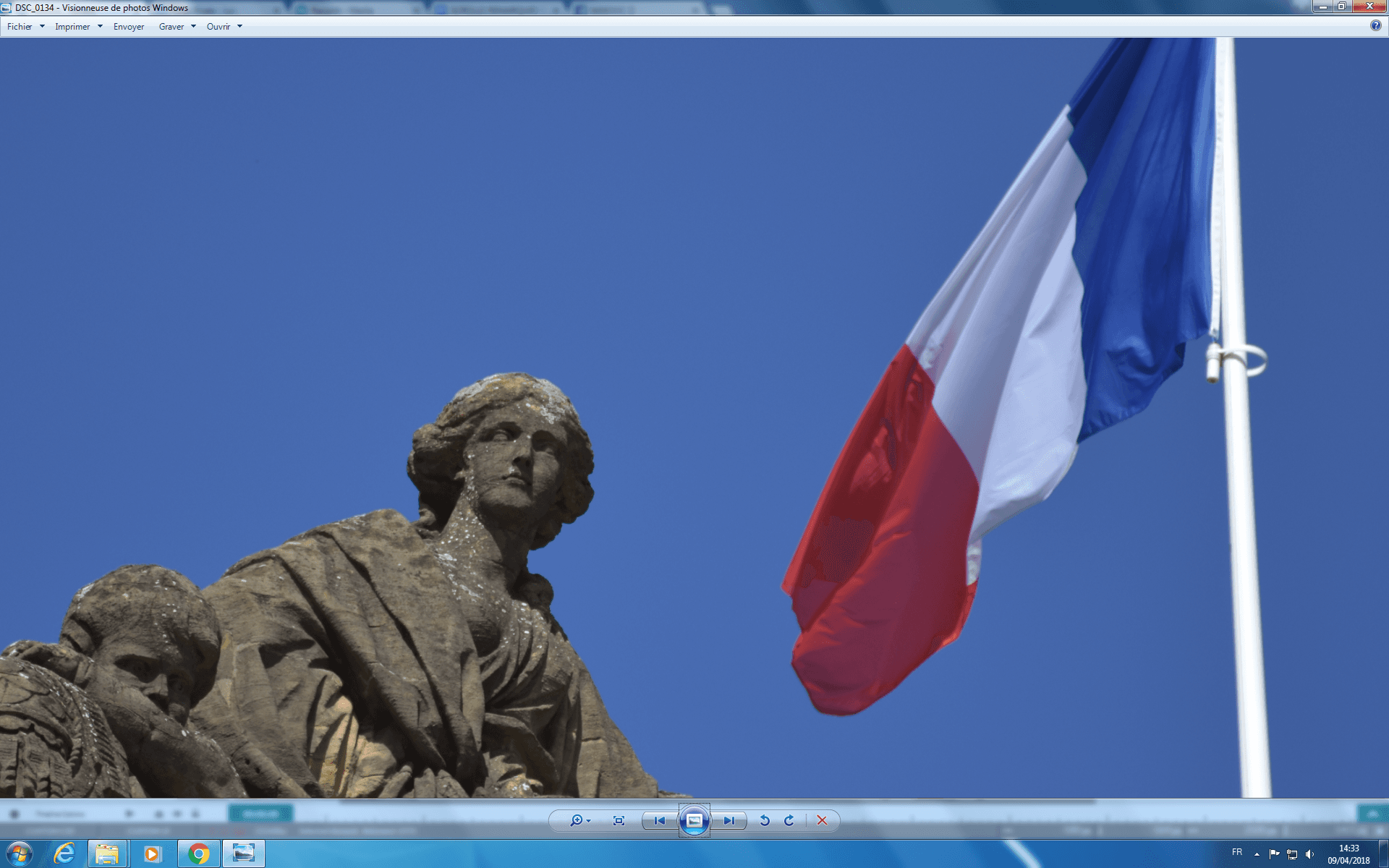 Petite - Photo Loi 3.png